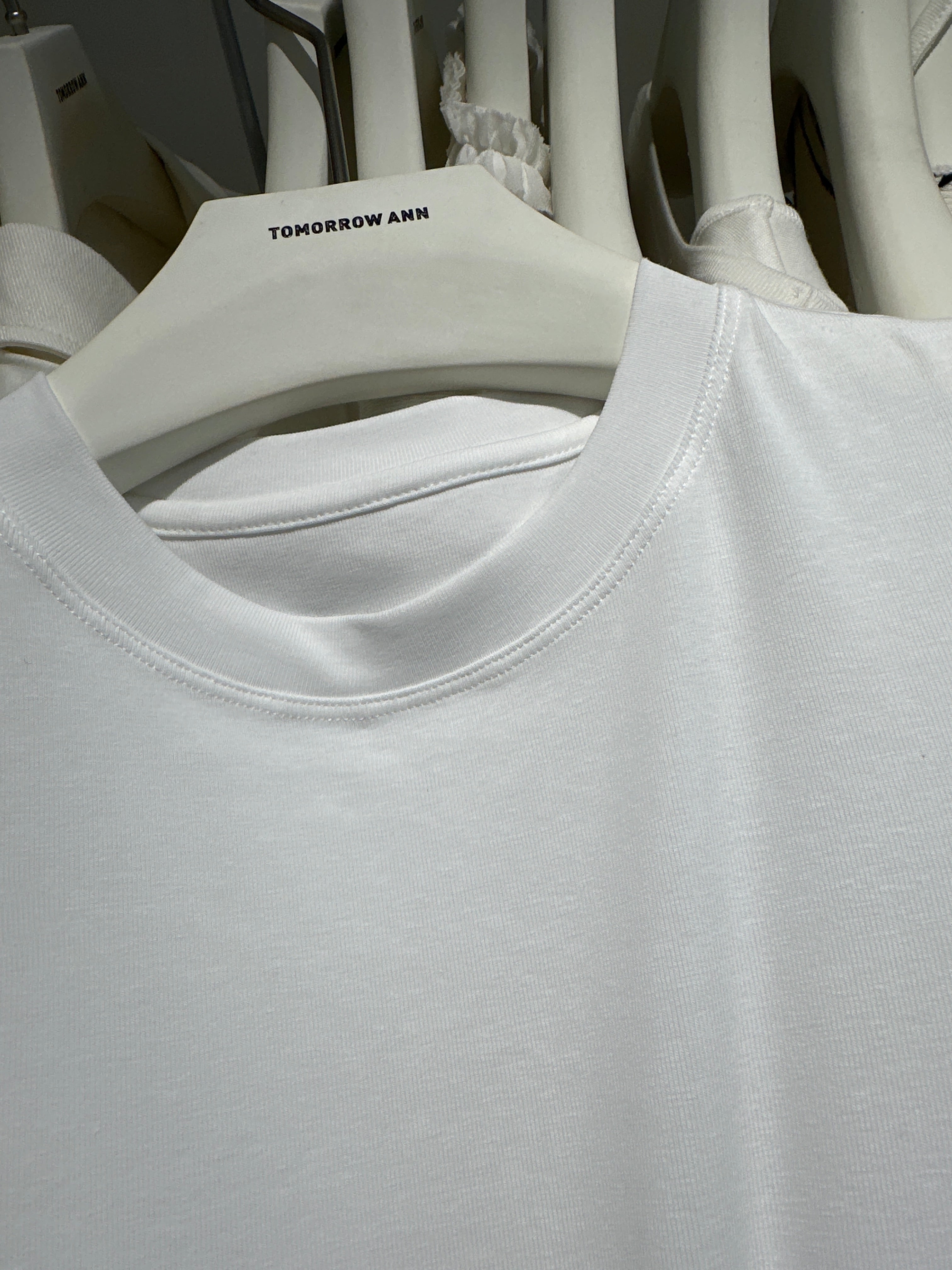 TOMORROW ANN Early Spring Elegant Slim Fit Ruched Round Neck T-Shirt