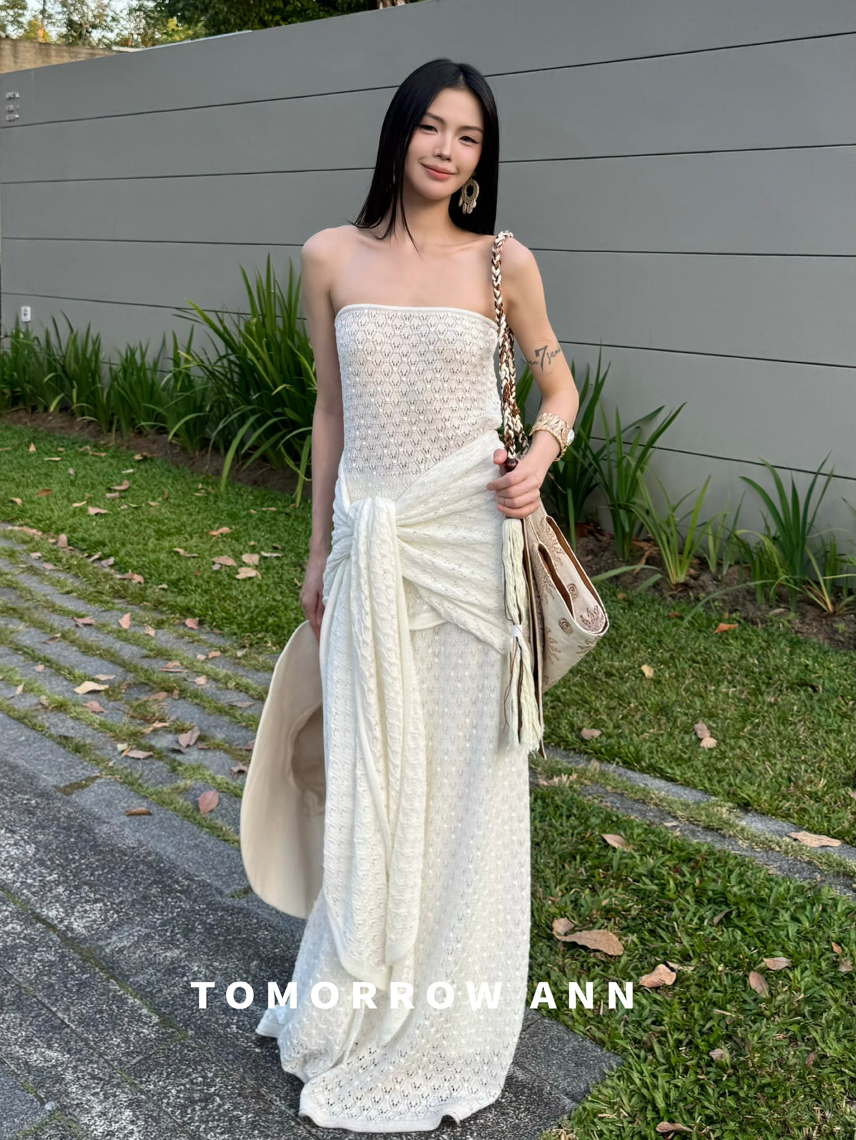 TOMORROW ANN Elegant Designer Fashion Shawl