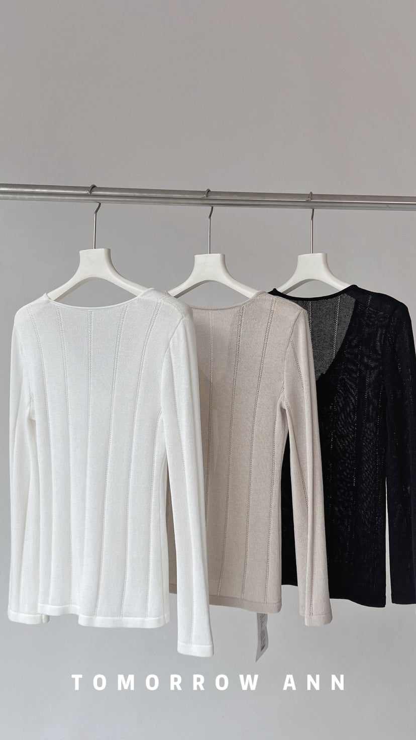 TOMORROW ANN 2026 Early Spring Elegant V-Neck Knit Cardigan with Designer Brooch - Minimalist Solid Color Fine Knit Sweater