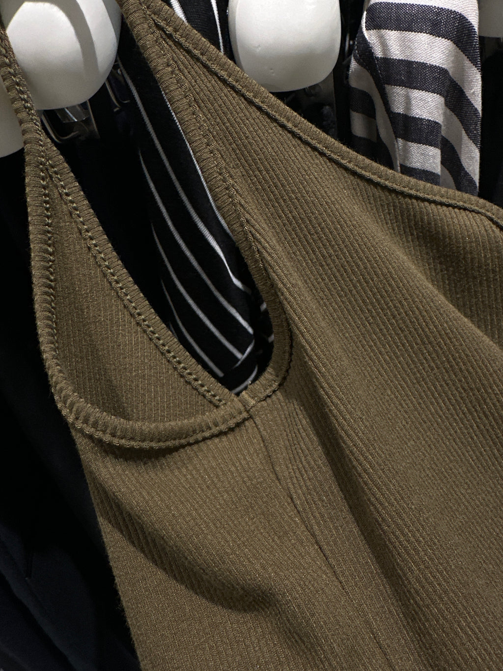TOMORROW ANN Spring 2026 Minimalist Chic Versatile Casual Camisole