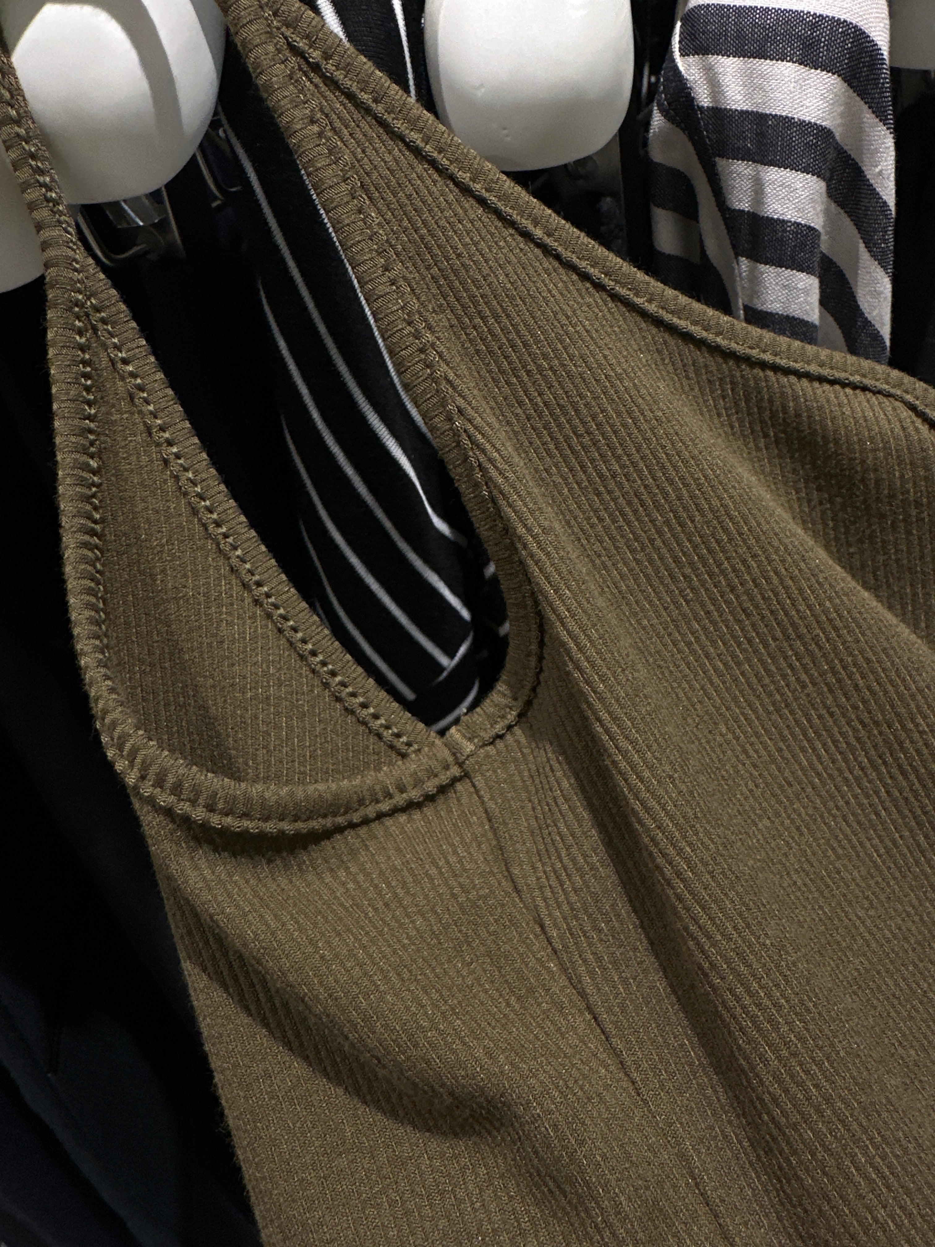 TOMORROW ANN Spring 2026 Minimalist Chic Versatile Casual Camisole