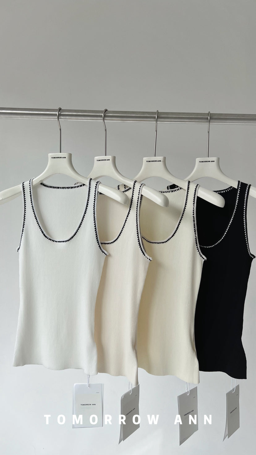 2026 Early Spring! [TOMORROW ANN] Minimalist Contrast Topstitch Slim Vest 12800# OZQ
