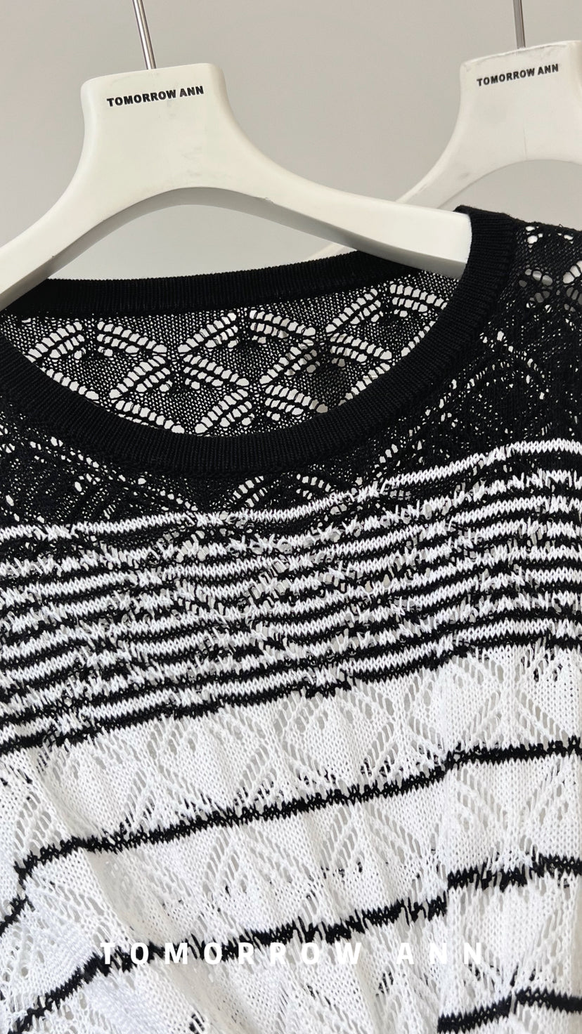 Chic Striped Hollow-Out Loose Knit Sweater - 2026 Early Spring Versatile Pullover