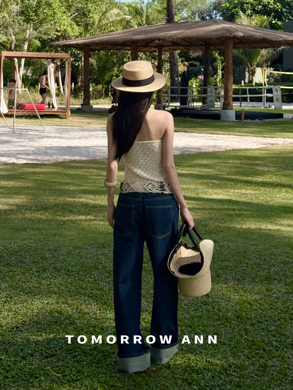TOMORROW ANN Early Spring 2026 Collection - Classic High-Waist Straight Leg Washed Denim Jeans with Complimentary Belt