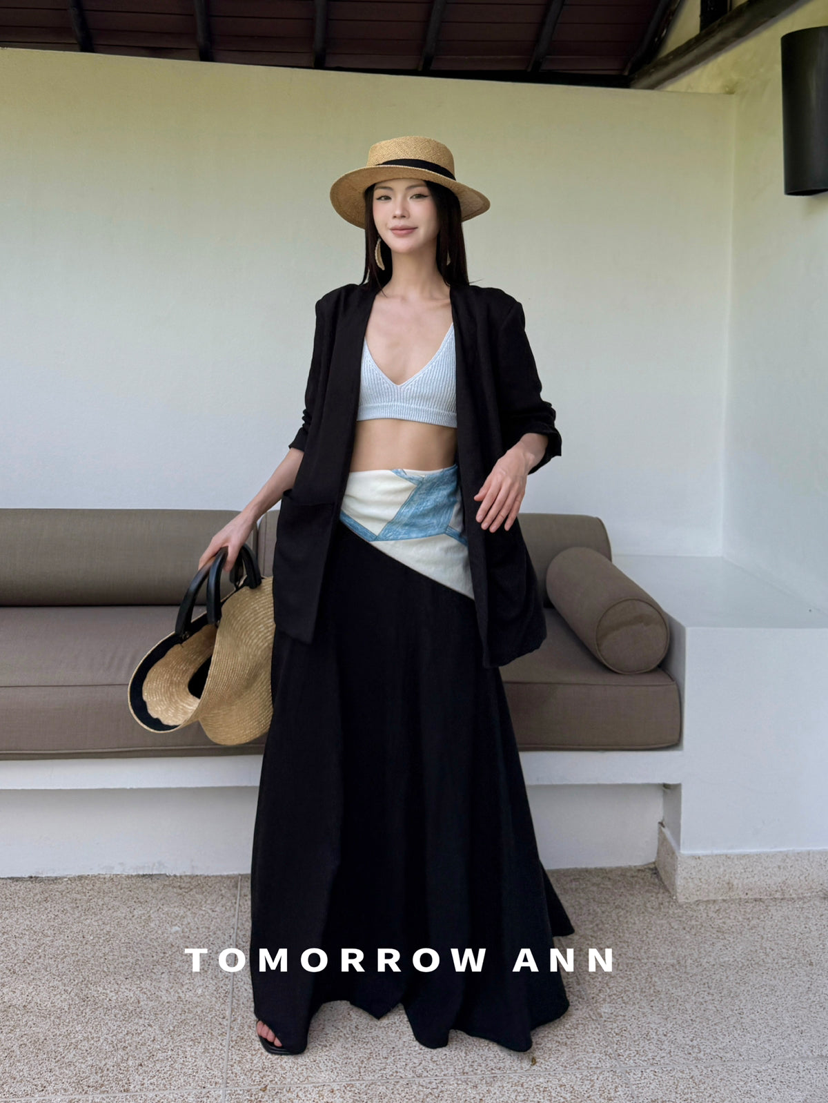 TOMORROW ANN Spring 2026 Elegant Loose Fit V-Neck Short Jacket with Pocket Detail