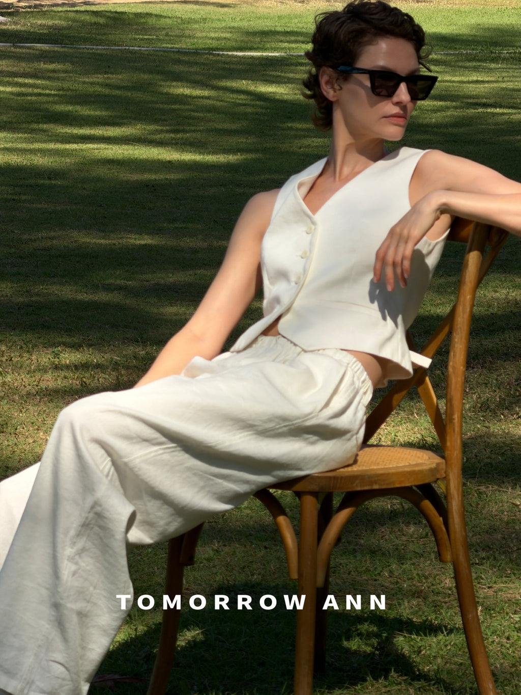 TOMORROW ANN Spring 2026 Elegant Commuter V-Neck Suit Vest - Chic Urban Style
