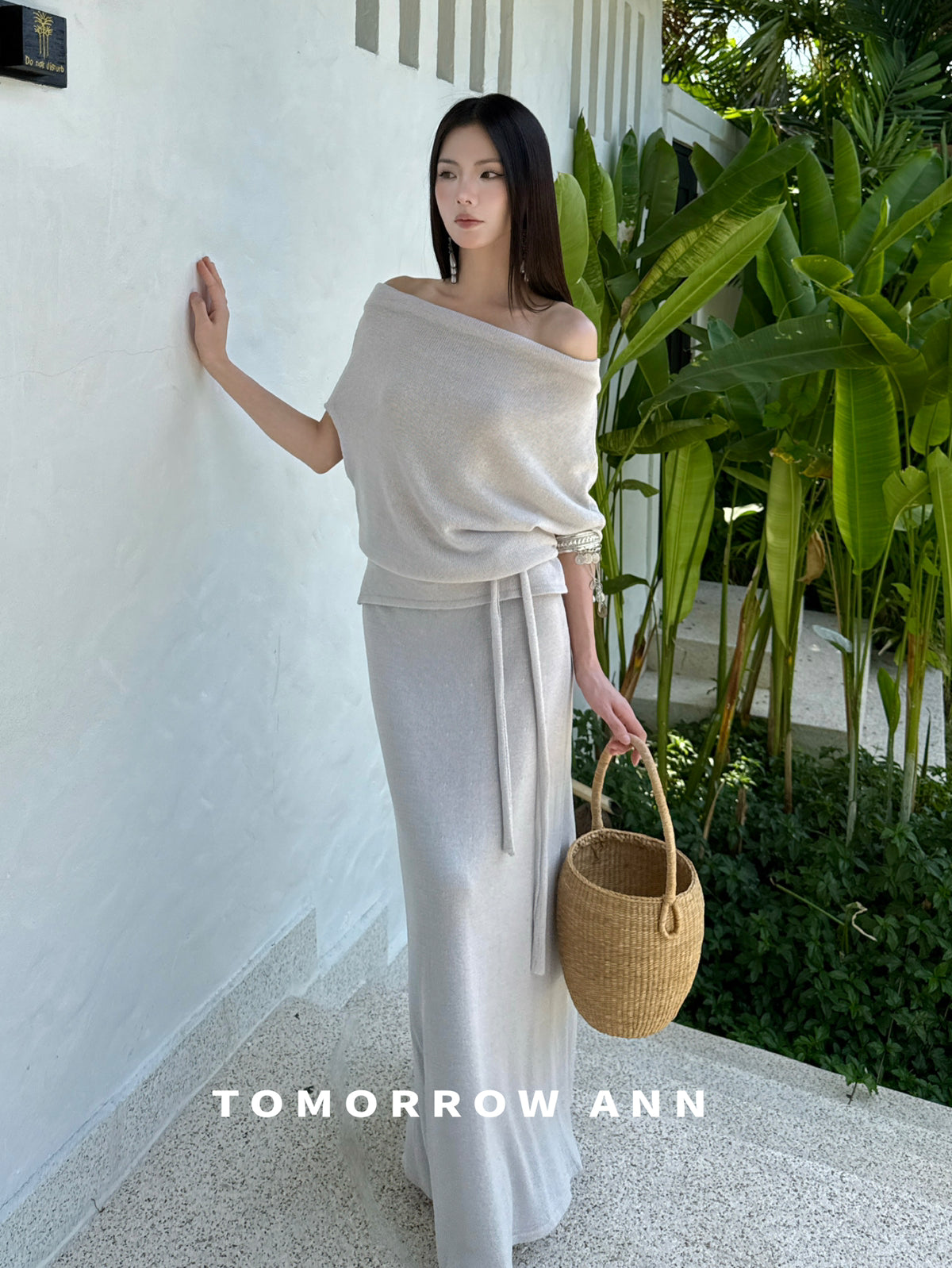 TOMORROW ANN Early Spring One-Shoulder Chic Slimming Knit Top with Ribbon