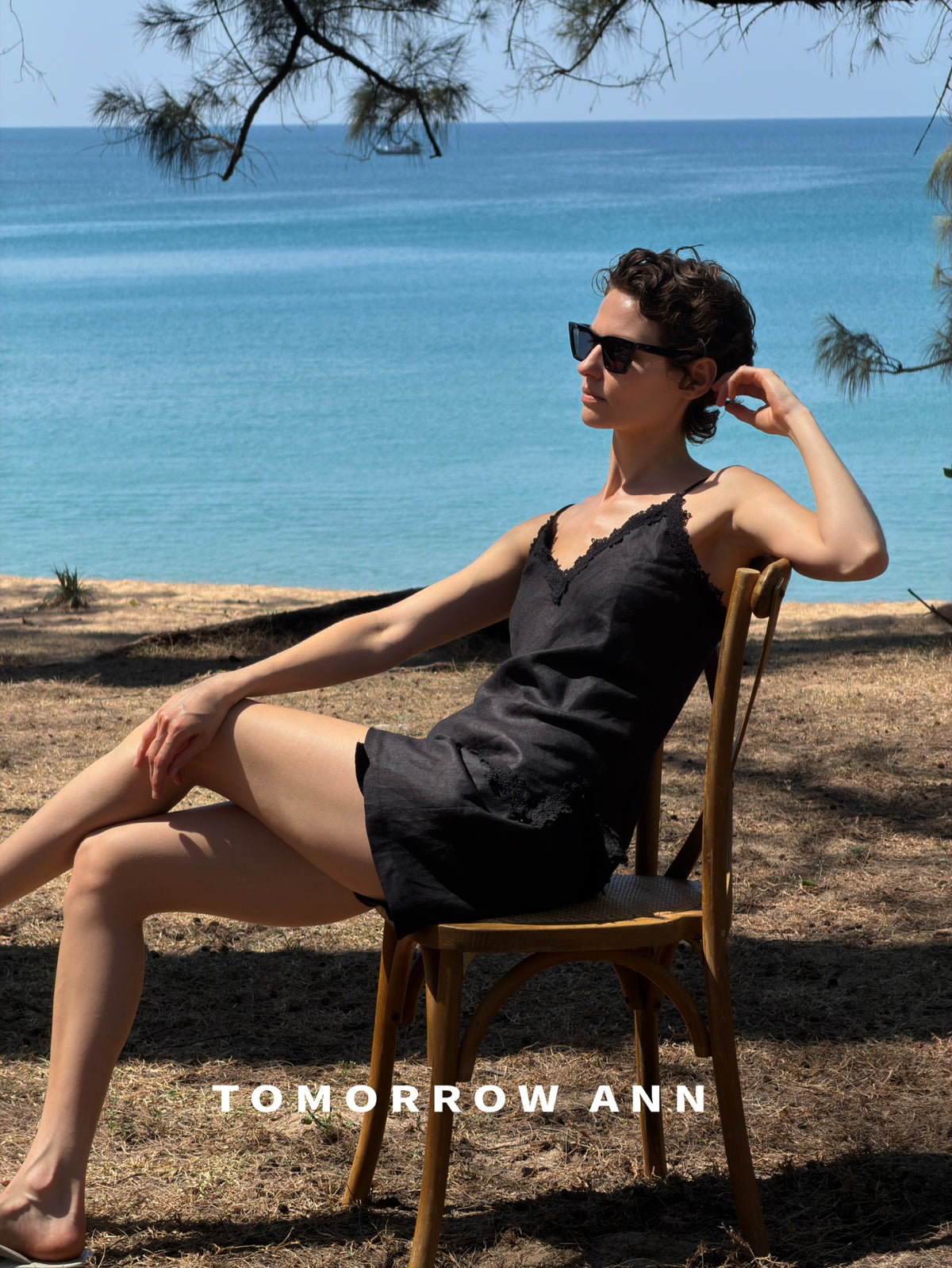 TOMORROW ANN Elegant Lace Trim Camisole - 2026 Spring Collection Chic Sleeveless Top