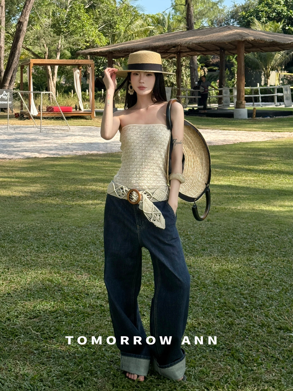 TOMORROW ANN Early Spring 2026 Collection - Classic High-Waist Straight Leg Washed Denim Jeans with Complimentary Belt