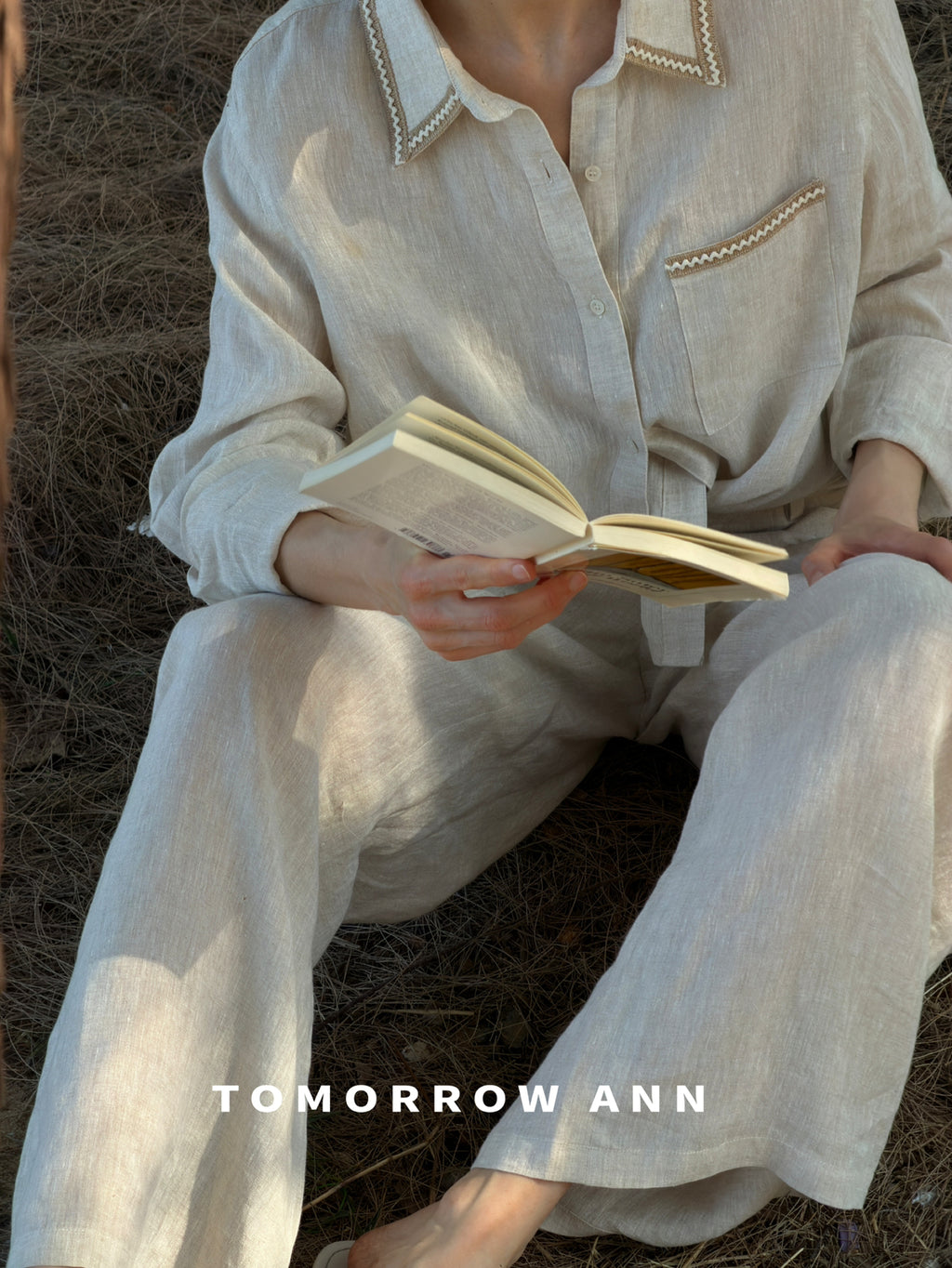 TOMORROW ANN Old Money Aesthetic Quiet Luxury Commuter Shirt - Spring 2026 Collection