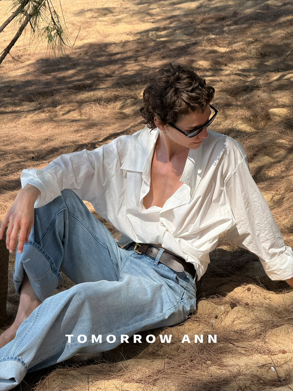 TOMORROW ANN Early Spring 2026 Collection - Classic High-Waist Straight Leg Washed Denim Jeans with Complimentary Belt