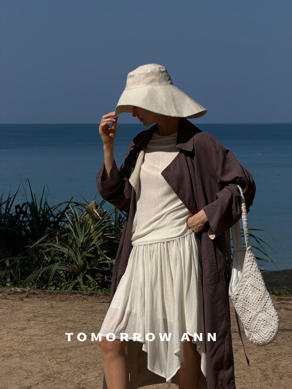 TOMORROW ANN 2026 Spring Collection! Elegant Relaxed Contrast Lapel Long Trench Coat with Belt