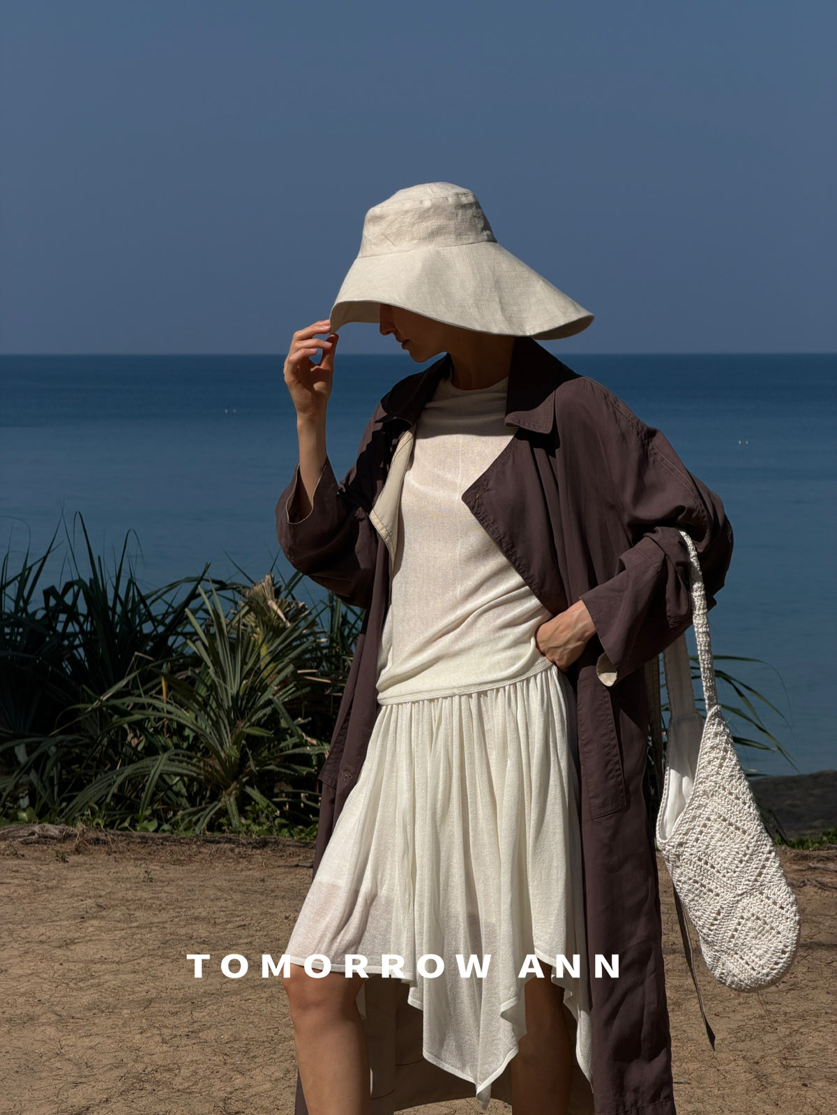 TOMORROW ANN 2026 Spring Collection! Elegant Relaxed Contrast Lapel Long Trench Coat with Belt