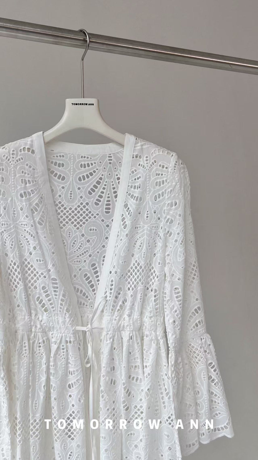 TOMORROW ANN Vintage Hollow-out Crochet V-Neck Maxi Dress - 2026 Early Spring Collection