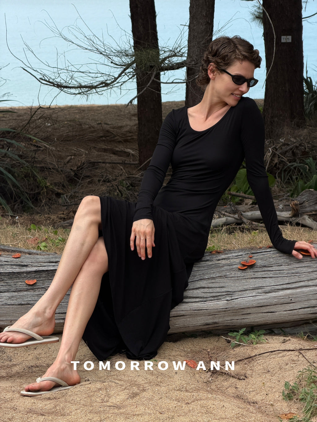 TOMORROW ANN Early Spring Minimalist Backless Lace-Up Casual Maxi Dress