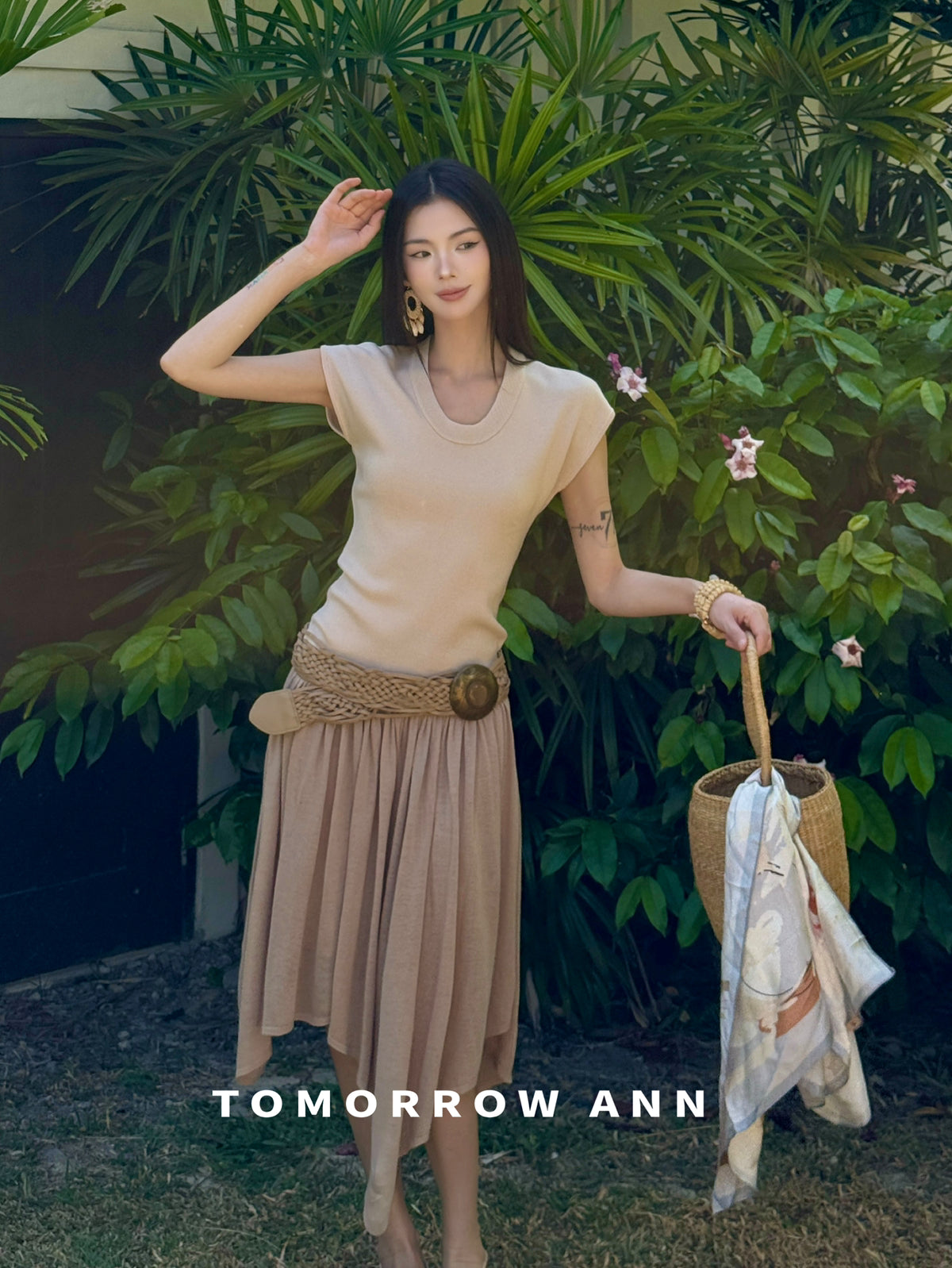 TOMORROW ANN Spring Elegant U-Neck Slim Fit Knit Short Sleeve Top