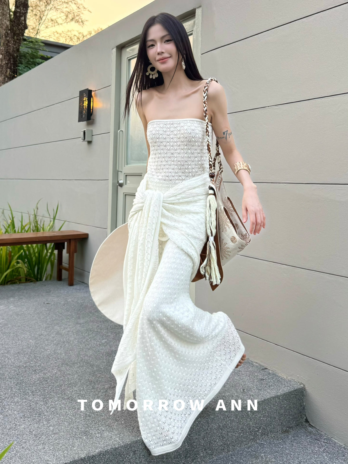 TOMORROW ANN Elegant Designer Fashion Shawl