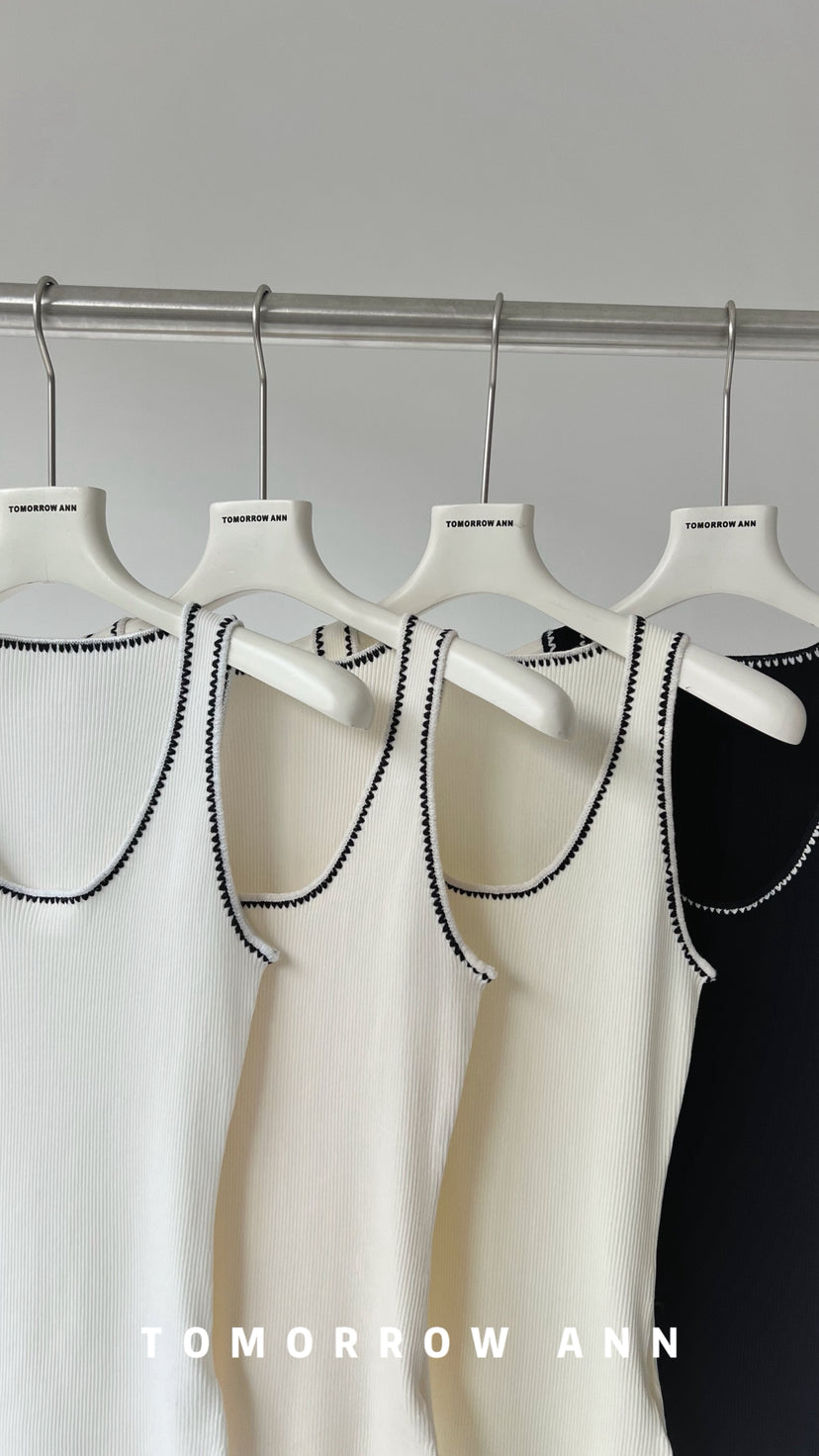 2026 Early Spring! [TOMORROW ANN] Minimalist Contrast Topstitch Slim Vest 12800# OZQ