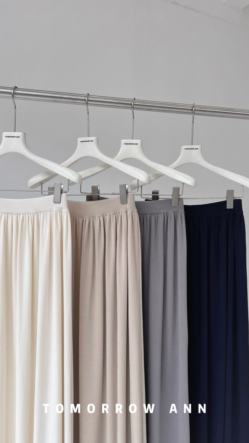 TOMORROW ANN Elegant Pleated High-Waist Slimming Maxi Skirt for 2026 Early Spring