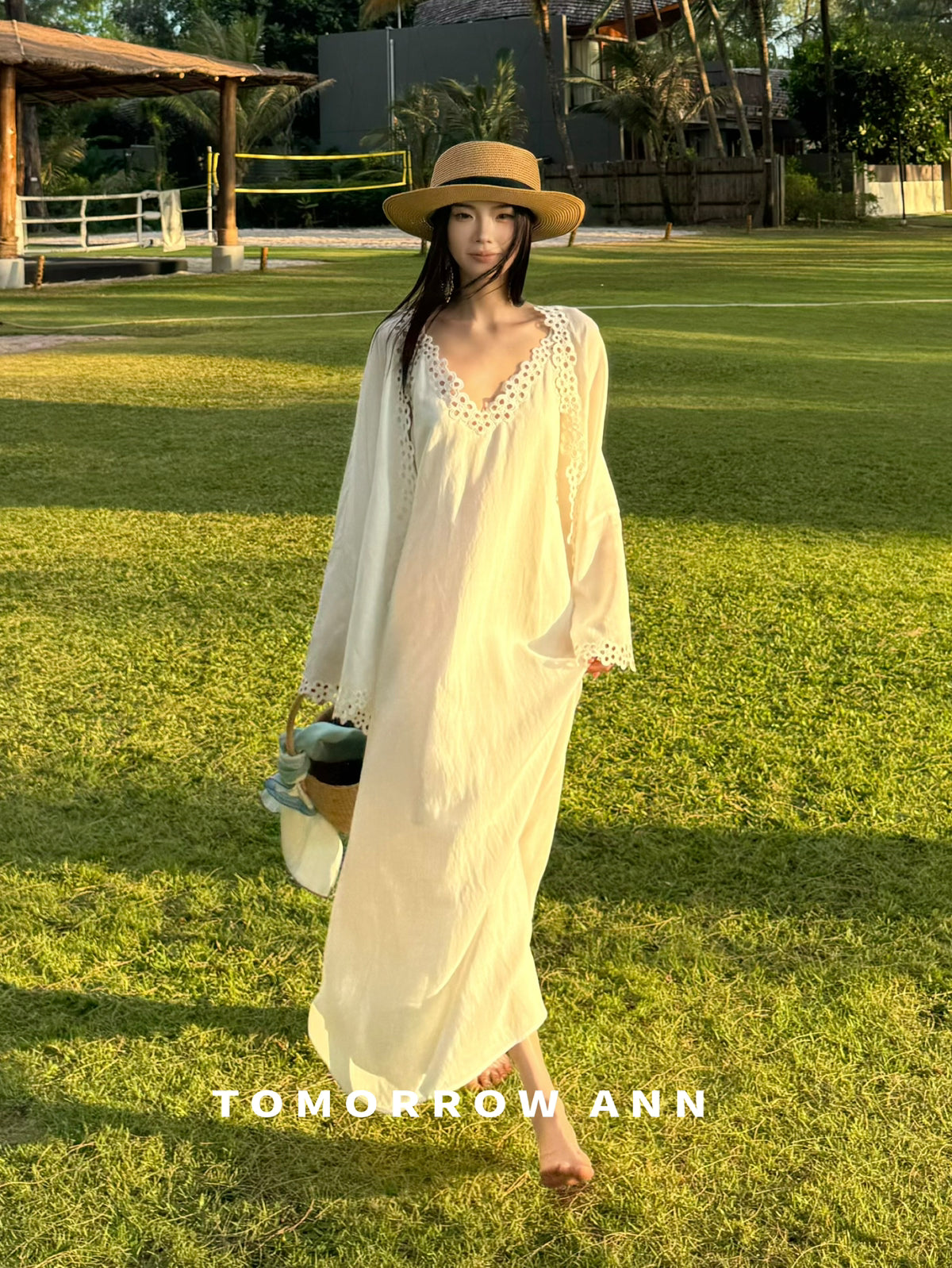 Spring 2026! 【TOMORROW ANN】 Elegant Embroidered Hollow-Out Versatile Blouse 12883# OZQ