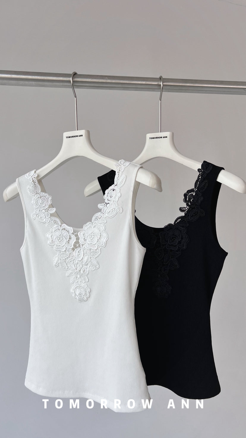 TOMORROW ANN Spring 2026 Elegant Lace Patchwork Slimming Tank Top
