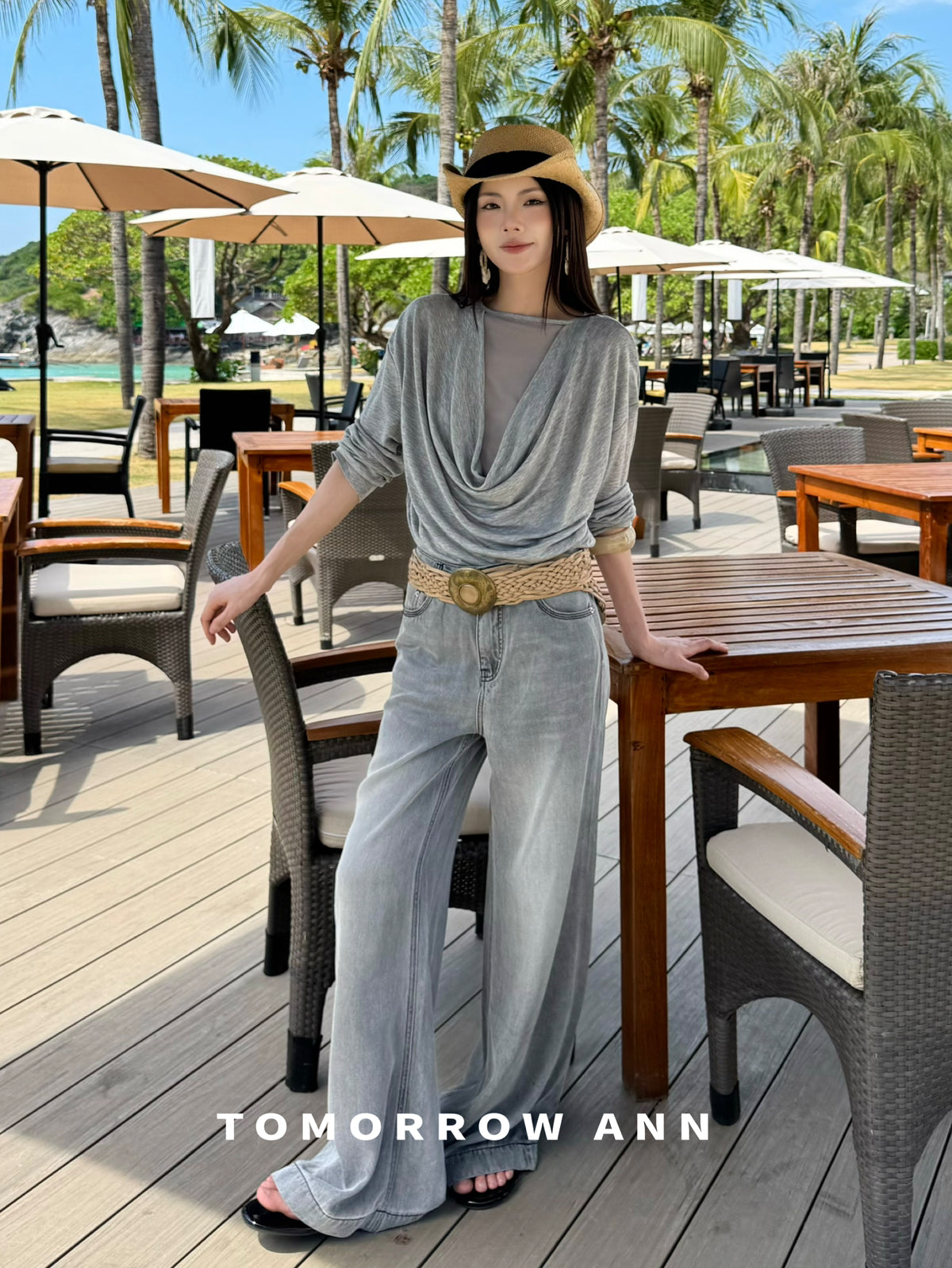 2026 Early Spring! 【TOMORROW ANN】 Elegant Ruched Slim-Fit Fashion Blouse 12626# OZQ