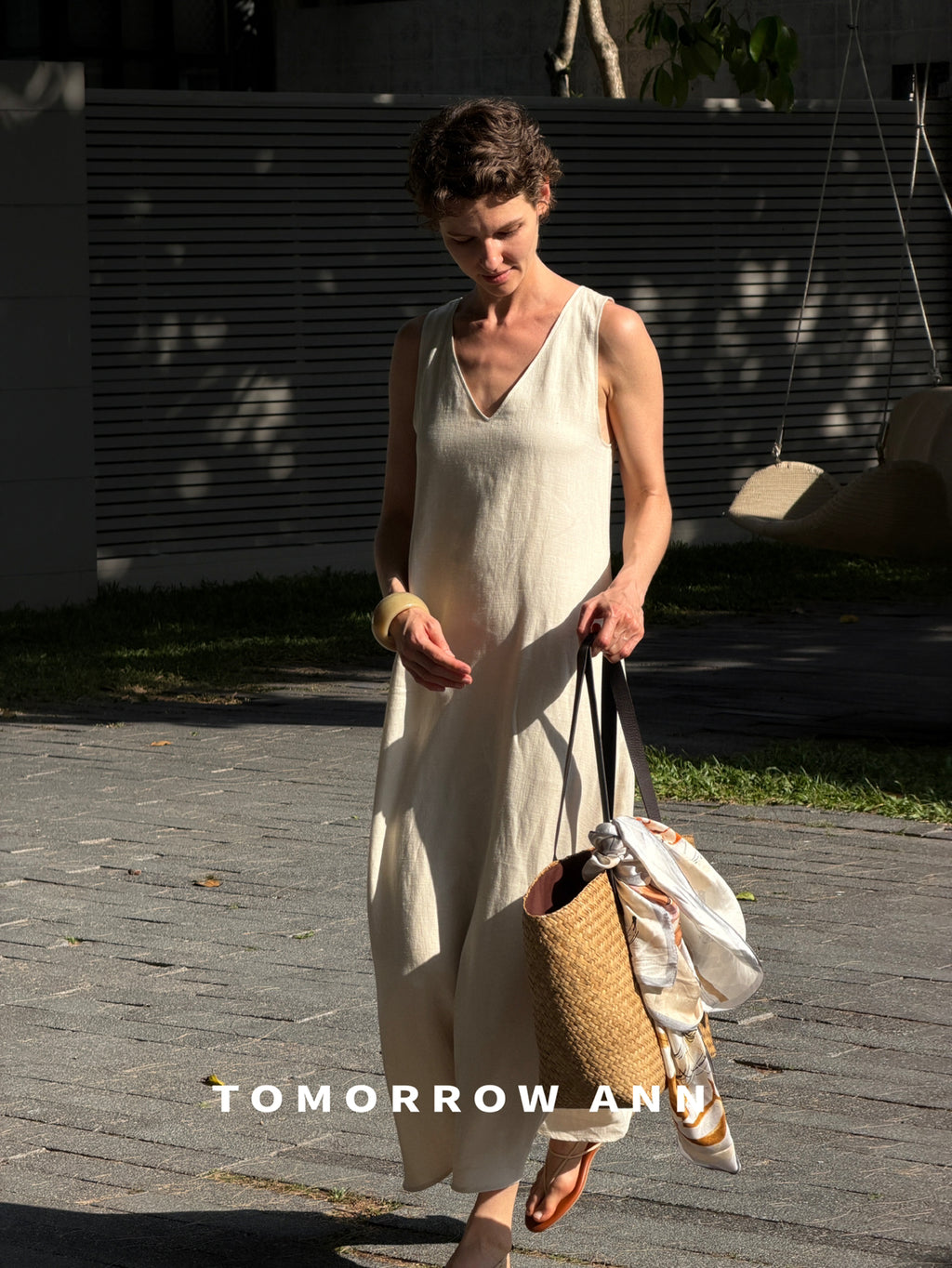 TOMORROW ANN 2026 Early Spring Minimalist V-Neck Loose Fashion Maxi Dress