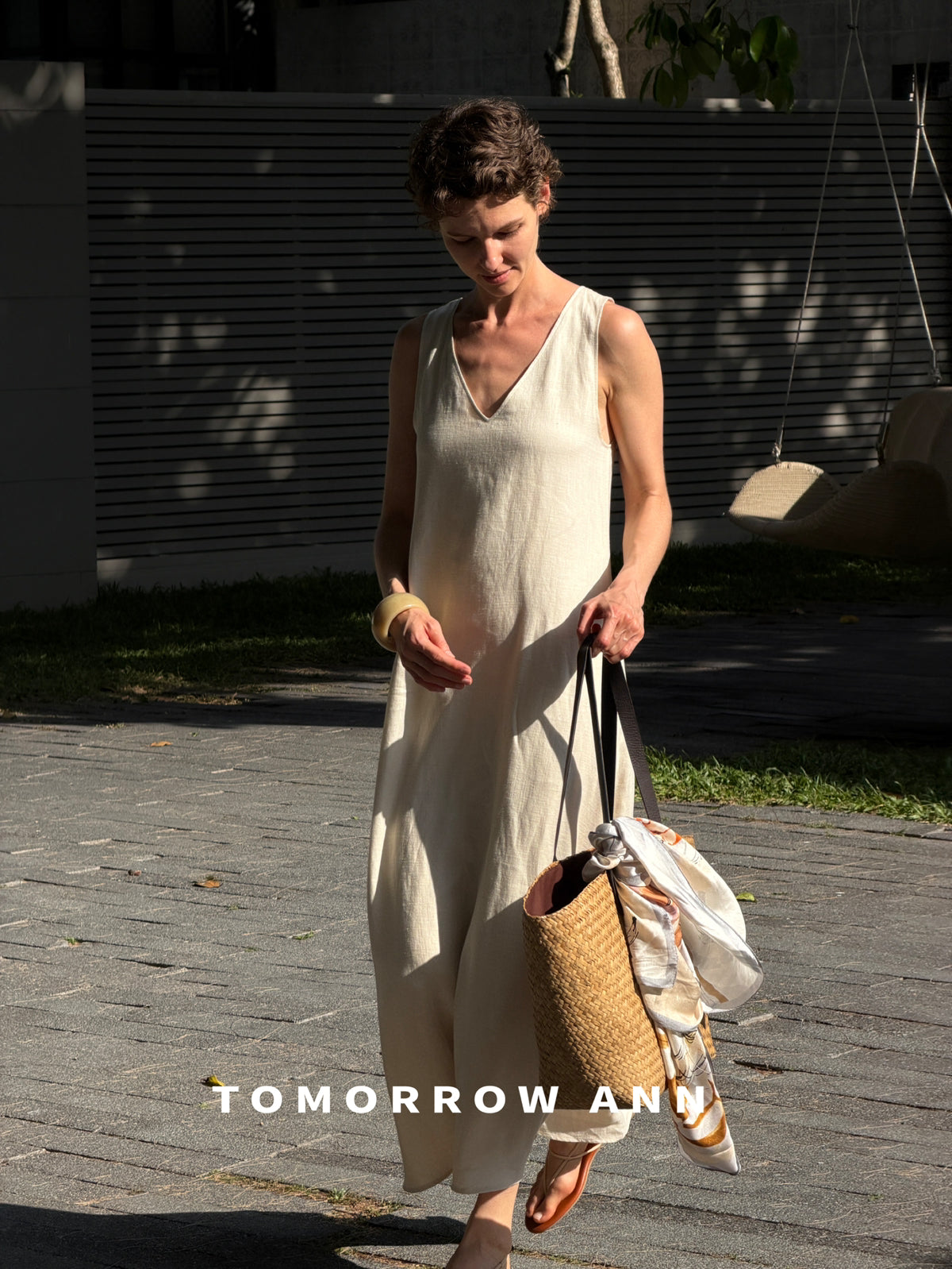 TOMORROW ANN 2026 Early Spring Minimalist V-Neck Loose Fashion Maxi Dress