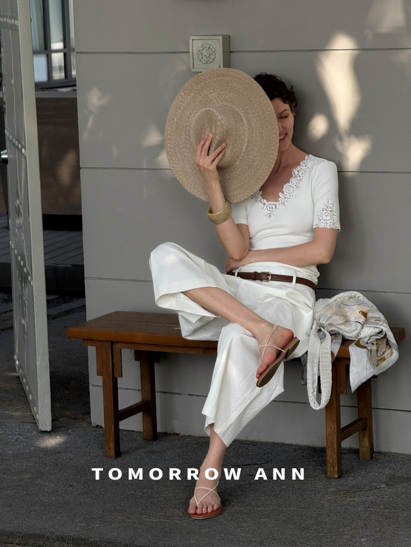 Early Spring 2026! 【TOMORROW ANN】Vintage Lace Patchwork Slimming Knit Top 12895# OZQ