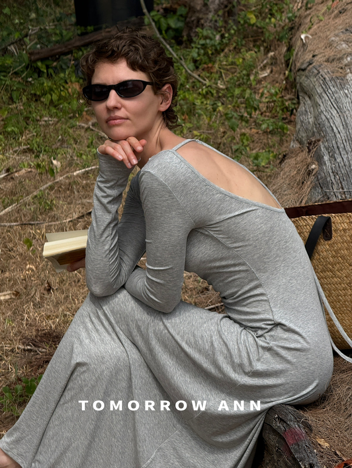 TOMORROW ANN Early Spring Minimalist Backless Lace-Up Casual Maxi Dress