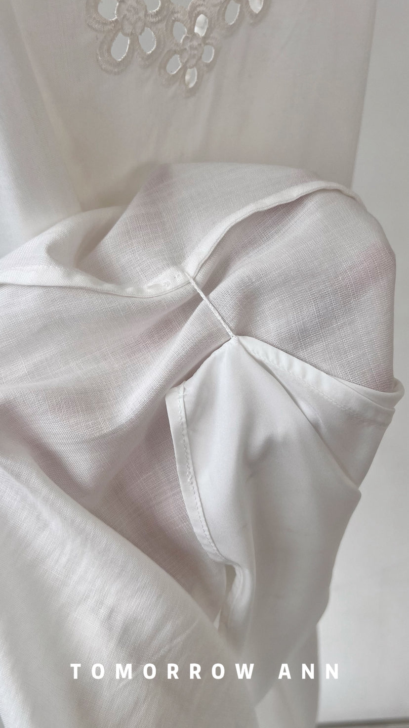 Spring 2026! 【TOMORROW ANN】 Elegant Embroidered Hollow-Out Versatile Blouse 12883# OZQ