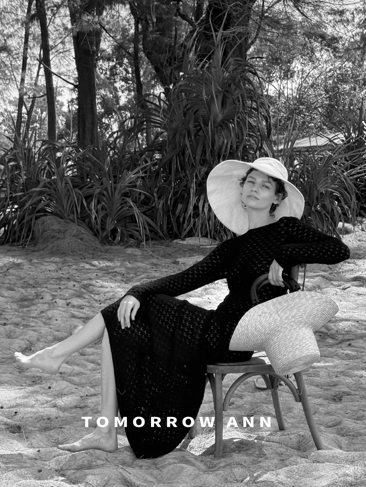 Early Spring 2026! 【TOMORROW ANN】 Hollow-out Open Back Slim Fit Maxi Dress (Contains 15% Wool) 12751# OZQ