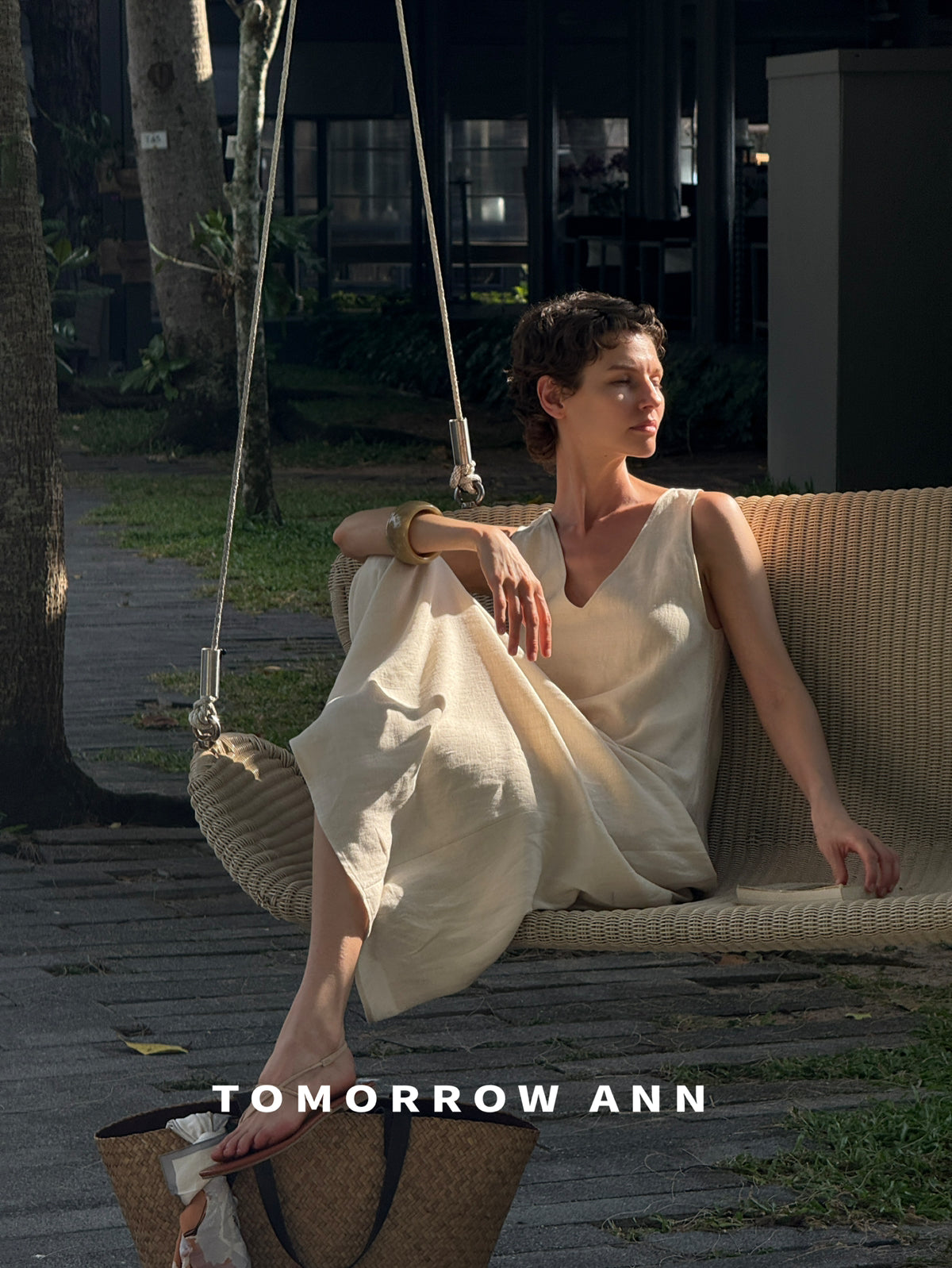 TOMORROW ANN 2026 Early Spring Minimalist V-Neck Loose Fashion Maxi Dress