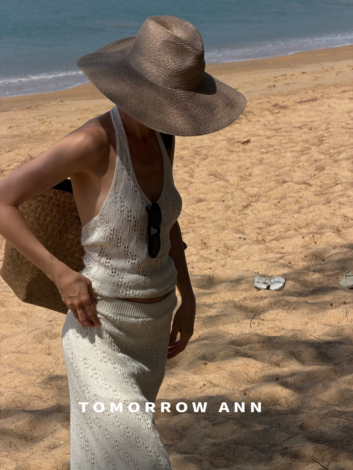 Early Spring 2026! 【TOMORROW ANN】Designer Versatile Halter Neck Fashion Vest 12731# OZQ