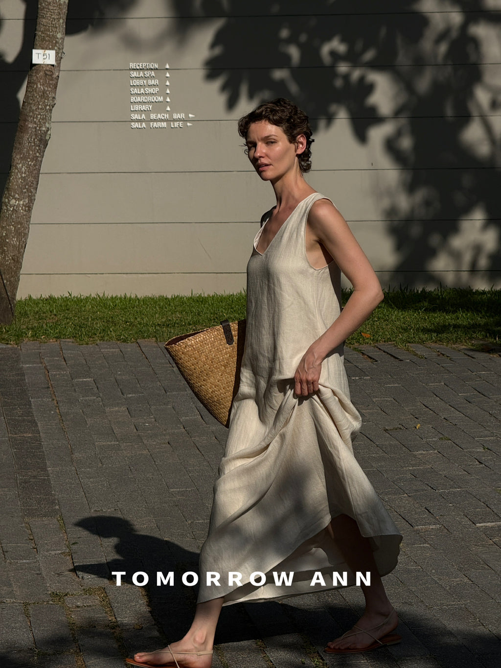TOMORROW ANN 2026 Early Spring Minimalist V-Neck Loose Fashion Maxi Dress