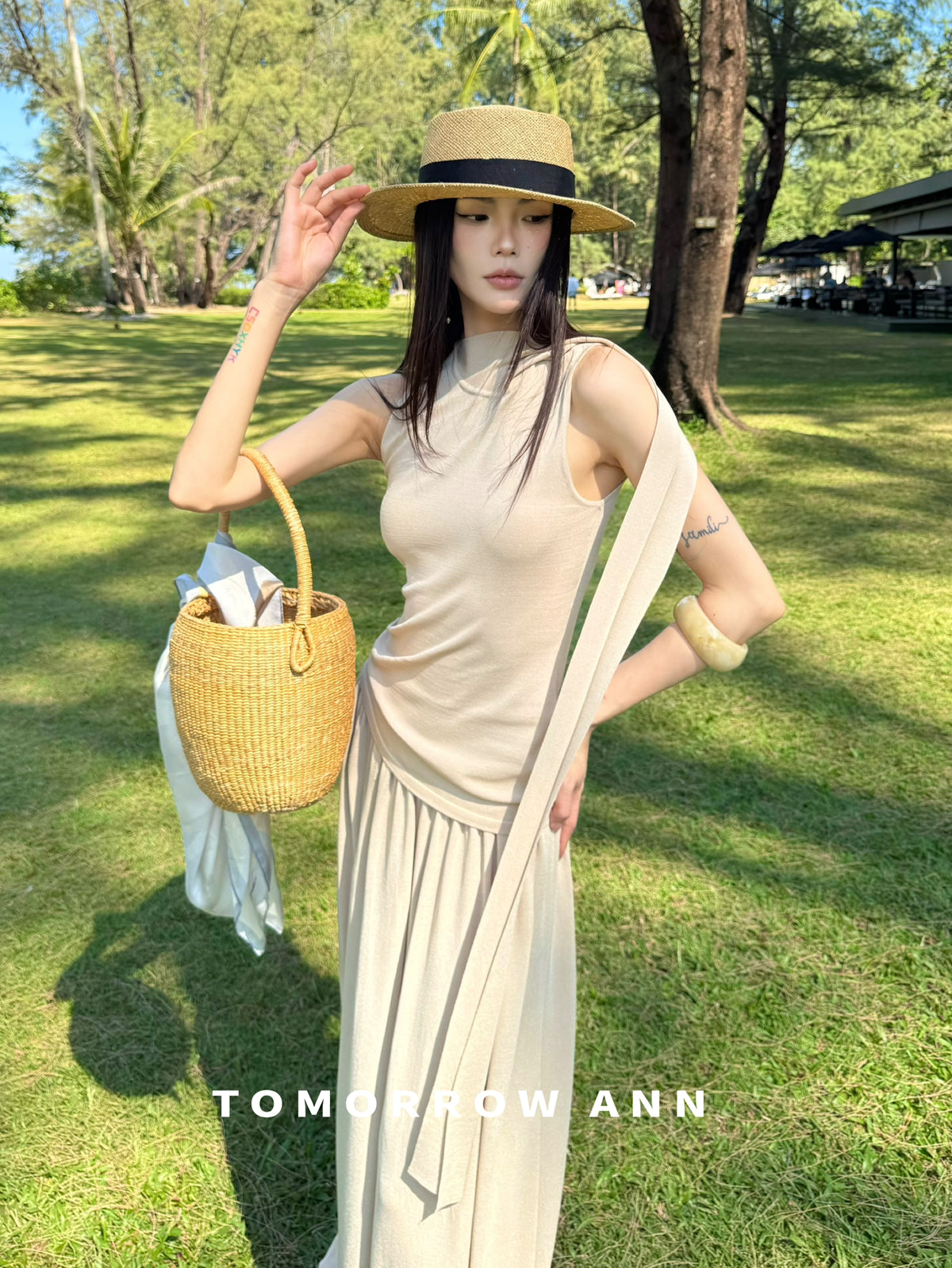 TOMORROW ANN Elegant Pleated High-Waist Slimming Maxi Skirt for 2026 Early Spring
