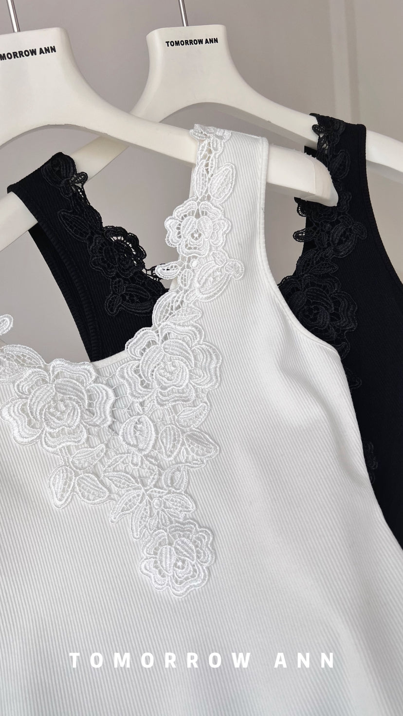 TOMORROW ANN Spring 2026 Elegant Lace Patchwork Slimming Tank Top
