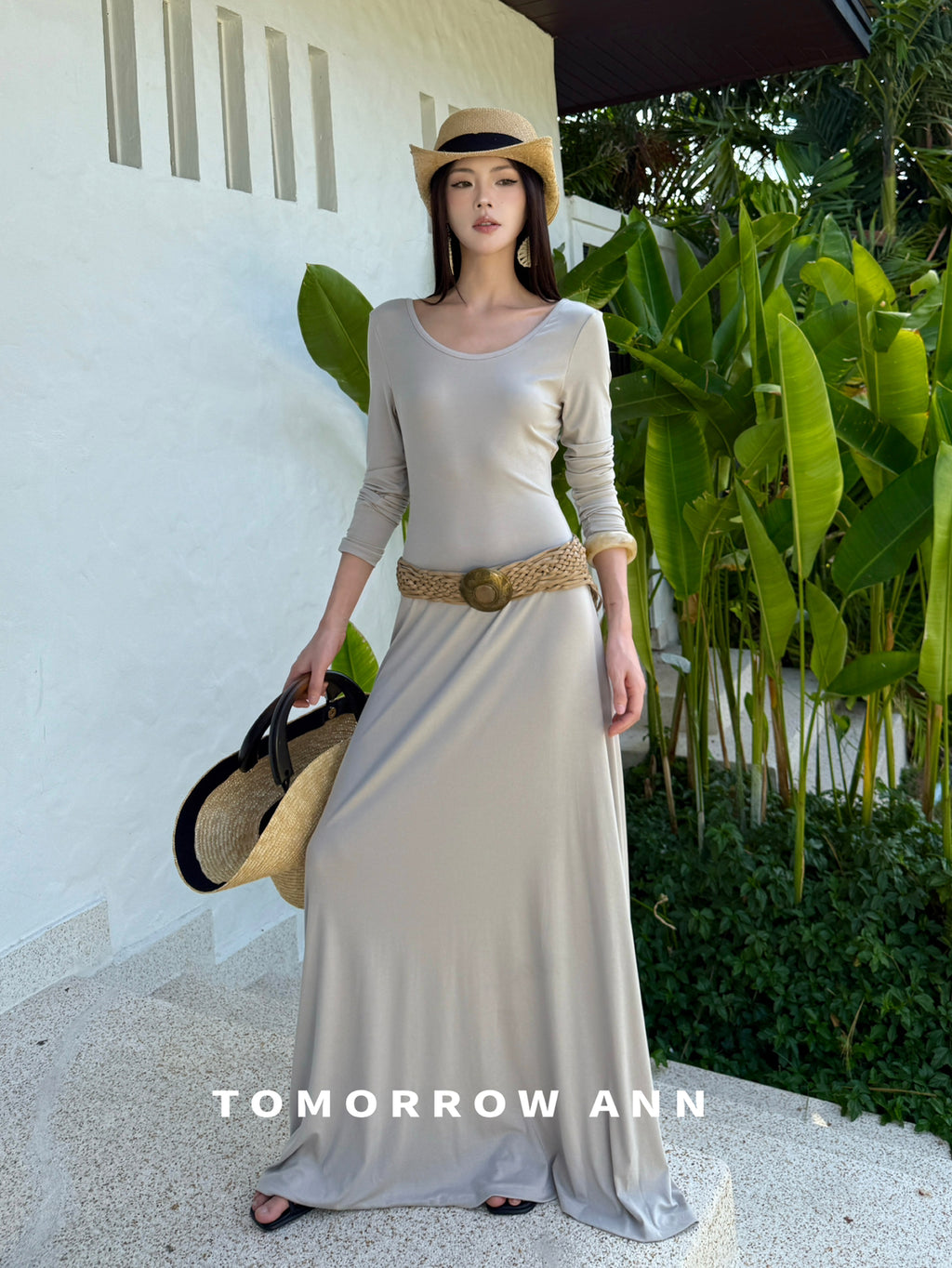 TOMORROW ANN Early Spring Minimalist Backless Lace-Up Casual Maxi Dress