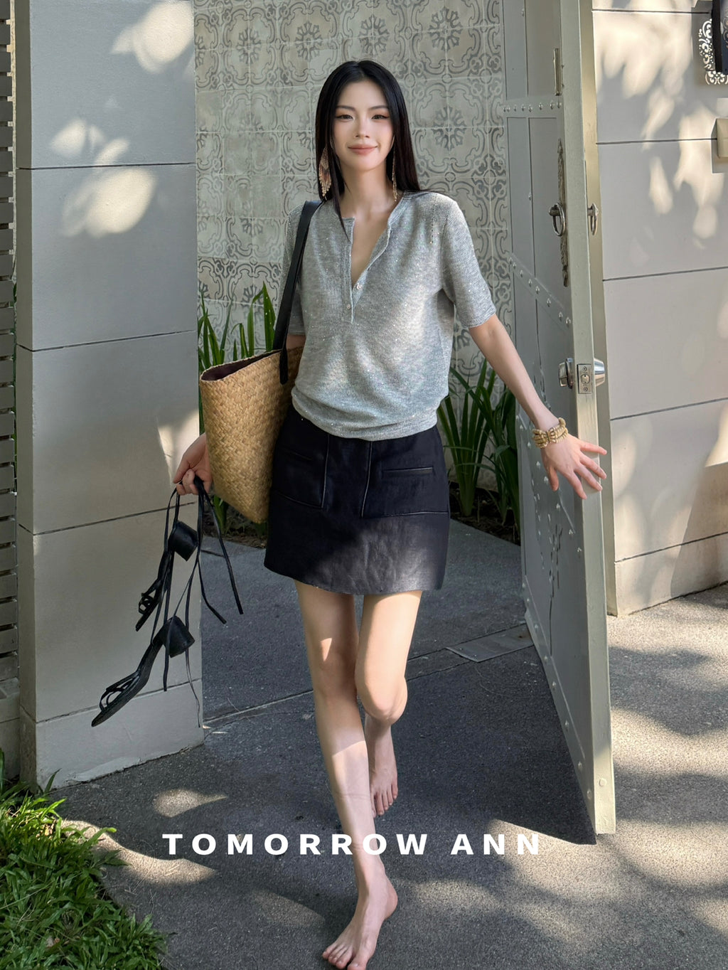 TOMORROW ANN Spring 2026 Elegant Sequin Embellished Round Neck Fine Knit Sweater