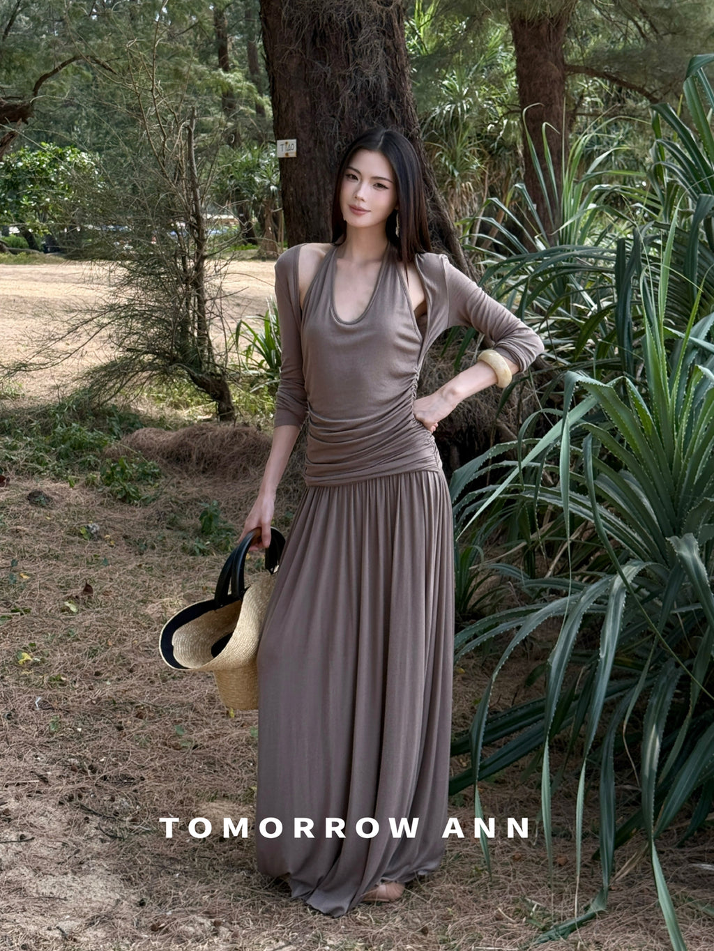 TOMORROW ANN Minimalist Ruched Halter Neck Long Sleeve Maxi Dress