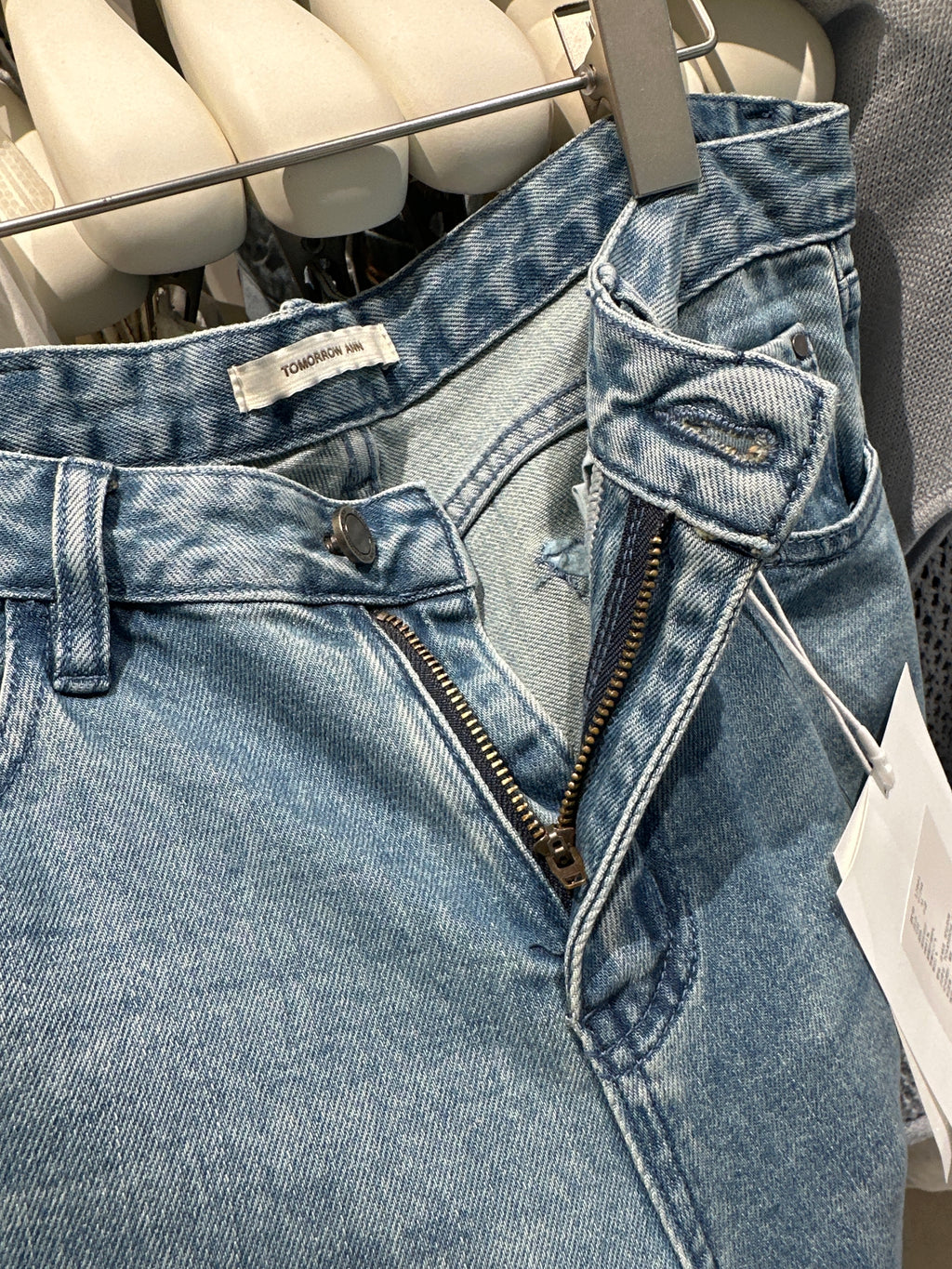 TOMORROW ANN Spring 2026 Minimalist Slim Bootcut Washed Denim Jeans