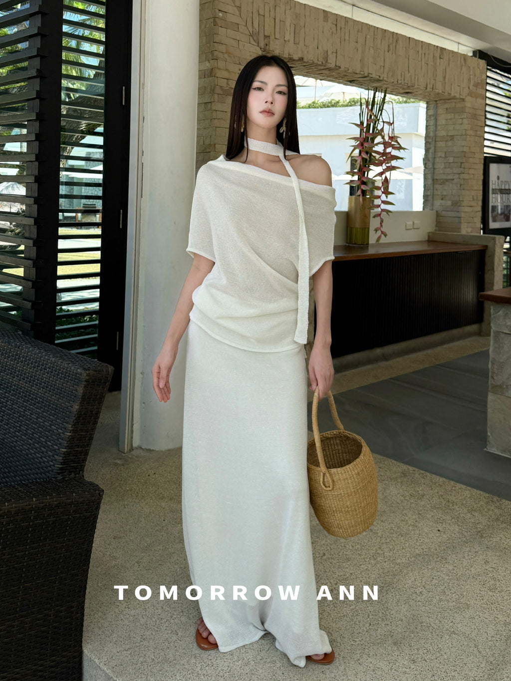 TOMORROW ANN Early Spring One-Shoulder Chic Slimming Knit Top with Ribbon