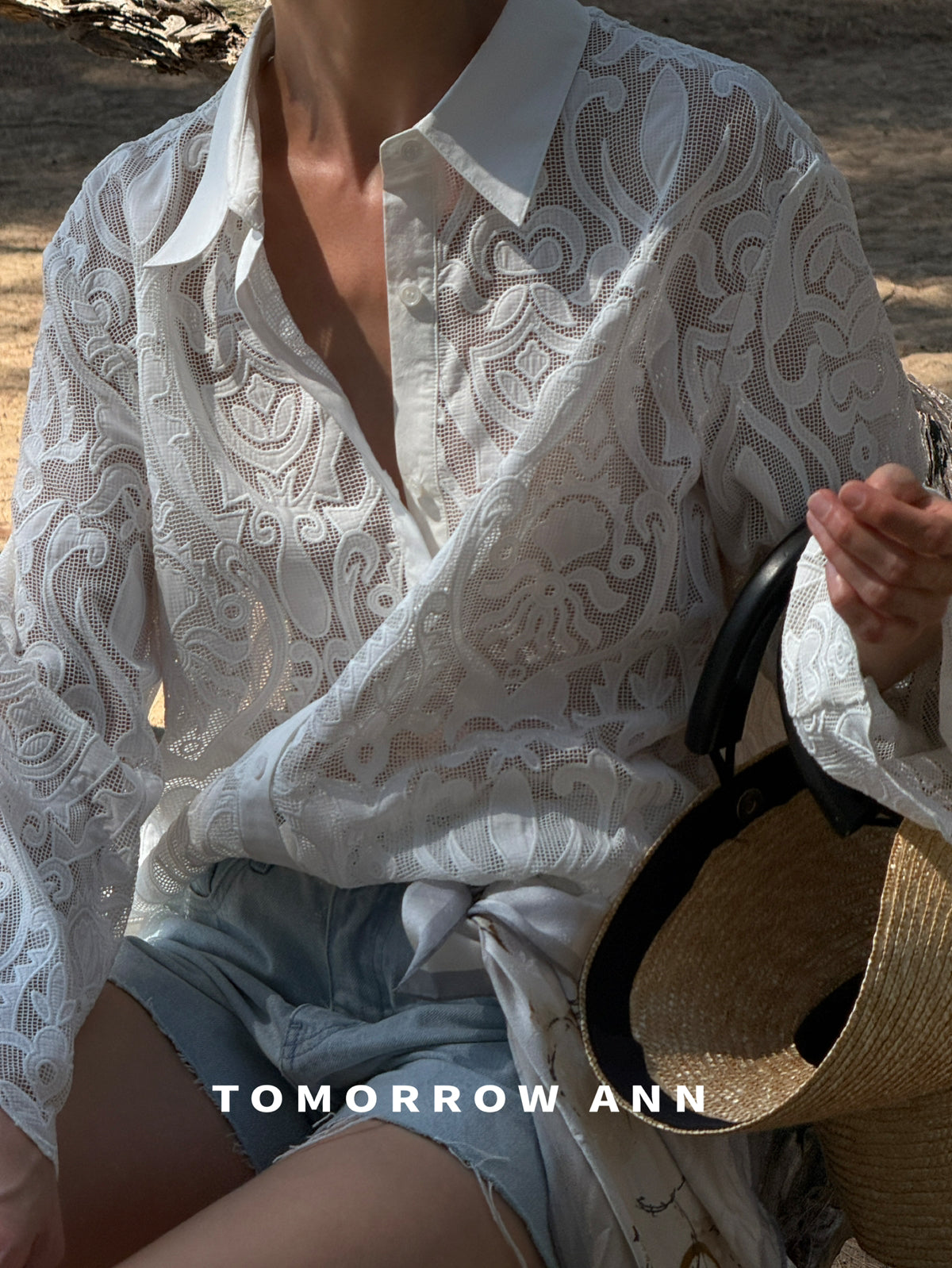 TOMORROW ANN Spring 2026 Elegant Embroidered Vacation Style Versatile Blouse