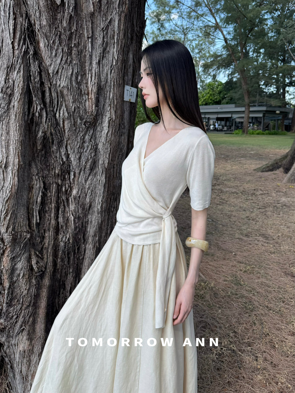 2026 Early Spring TOMORROW ANN Elegant V-Neck Slimming Ruched Blouse