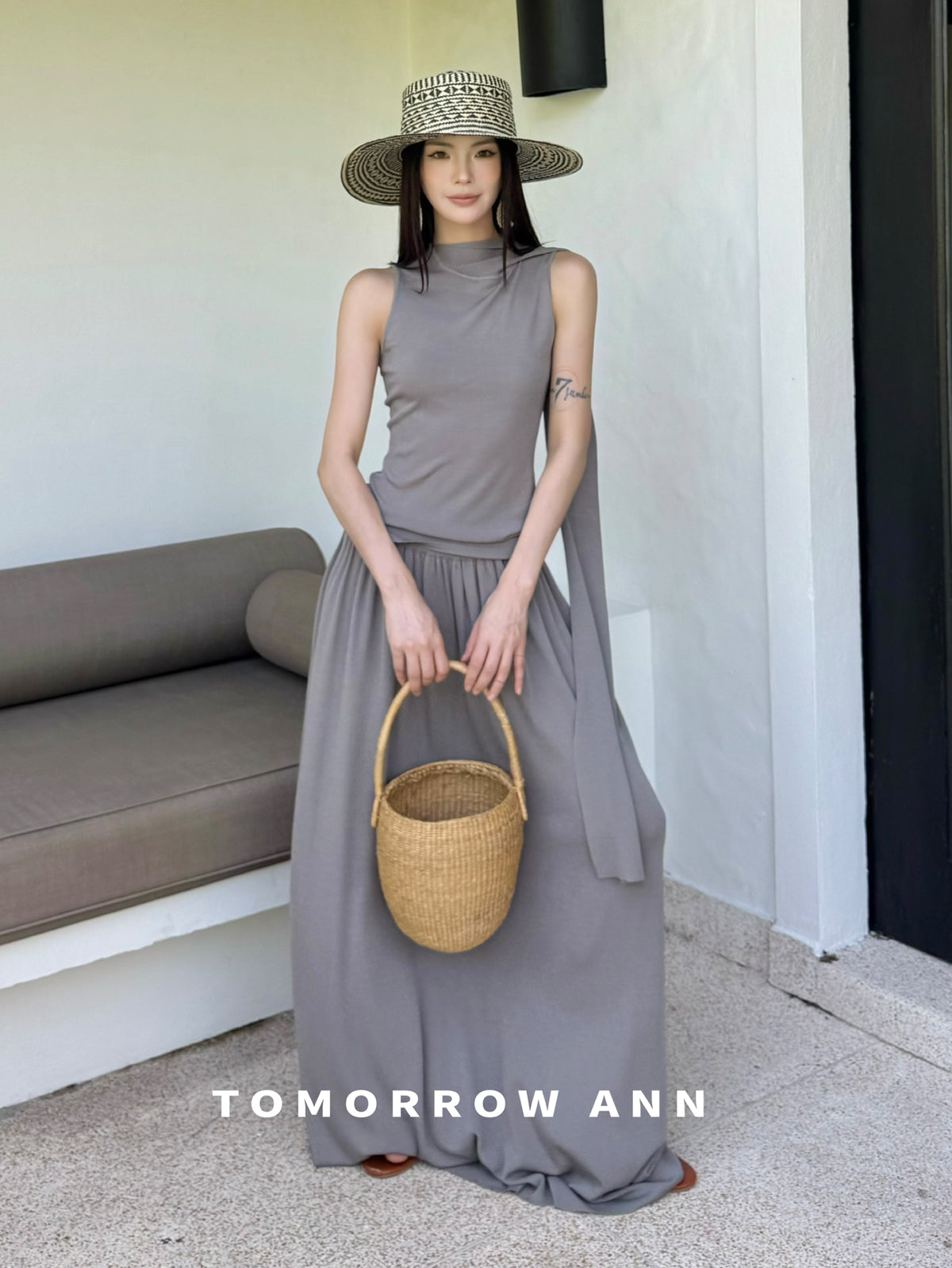 TOMORROW ANN Elegant Pleated High-Waist Slimming Maxi Skirt for 2026 Early Spring