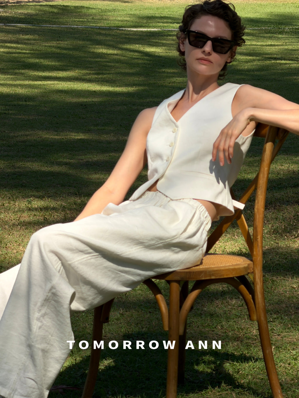 TOMORROW ANN Spring 2026 Elegant Commuter V-Neck Suit Vest - Chic Urban Style
