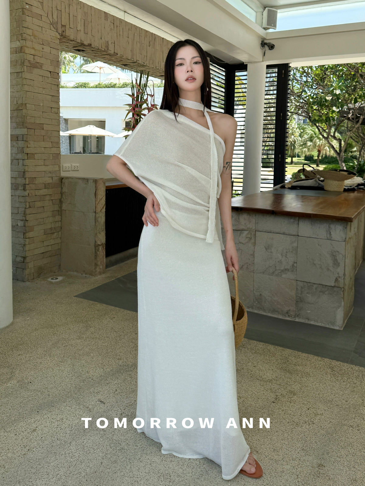 TOMORROW ANN Early Spring One-Shoulder Chic Slimming Knit Top with Ribbon
