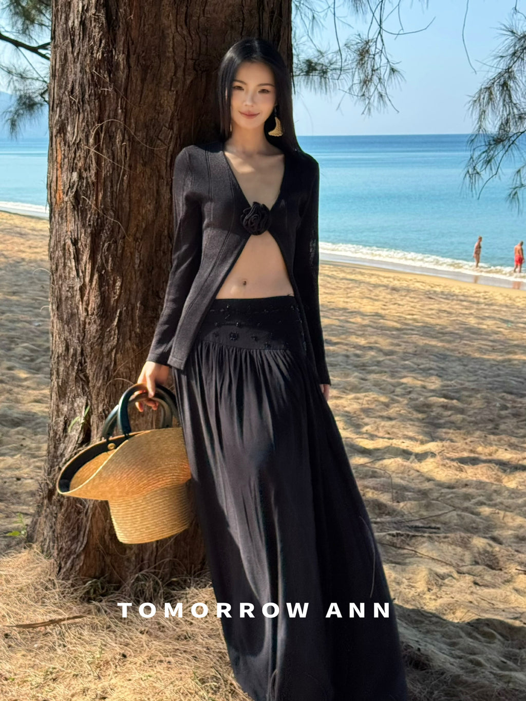 TOMORROW ANN Spring 2026 Elegant Paper Yarn Hollow-Out Solid Color Maxi Skirt