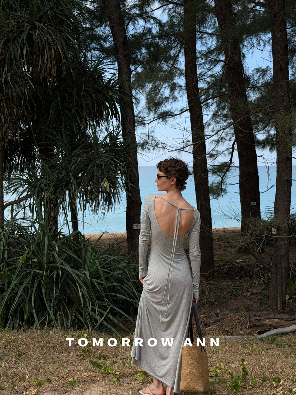 TOMORROW ANN Early Spring Minimalist Backless Lace-Up Casual Maxi Dress