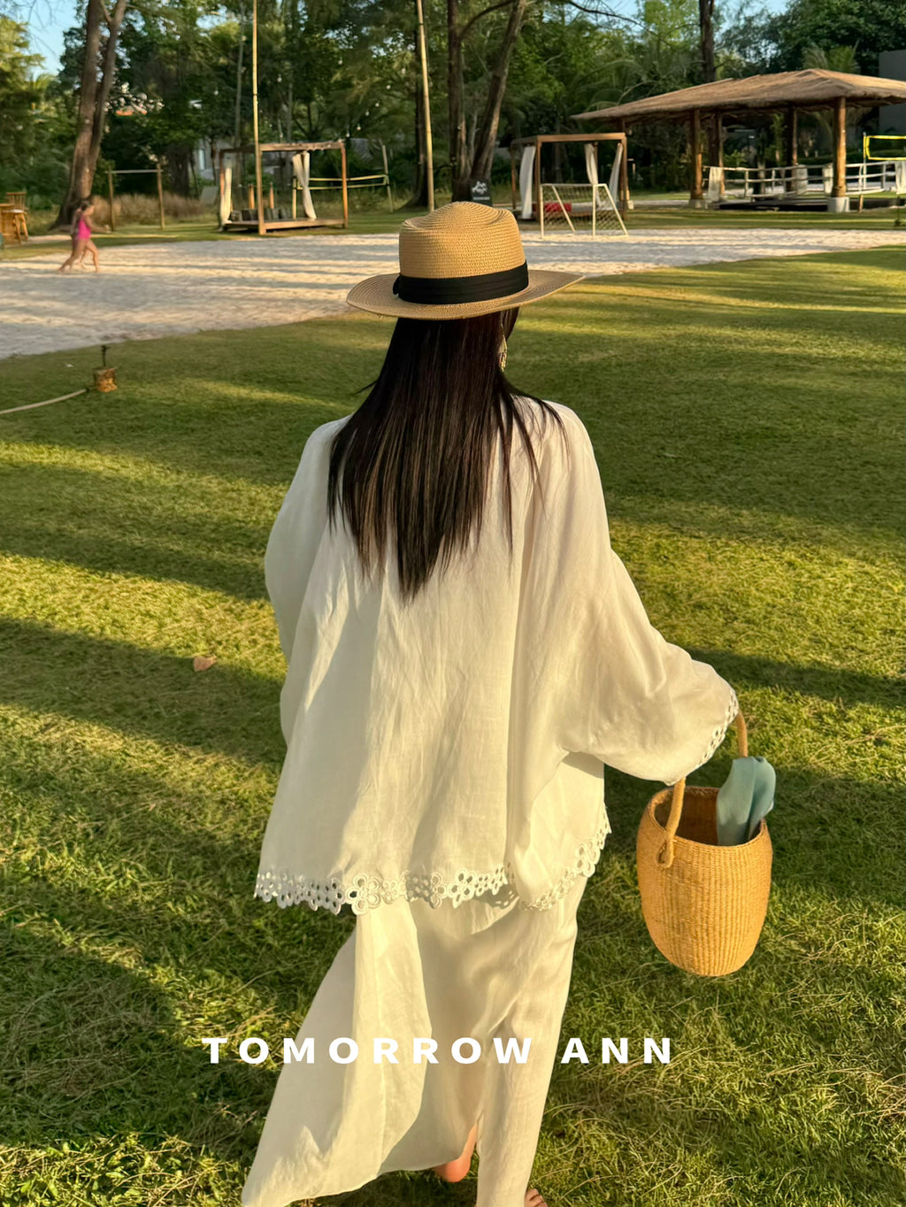 Spring 2026! 【TOMORROW ANN】 Elegant Embroidered Hollow-Out Versatile Blouse 12883# OZQ